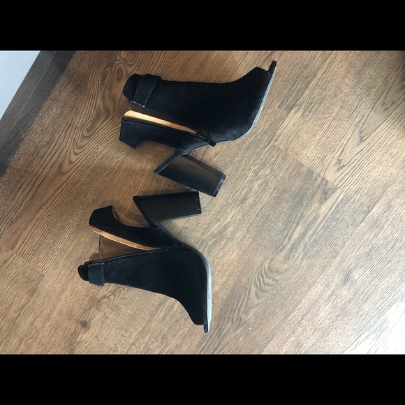 Black Velvet peep toe booties - Picture 3 of 3